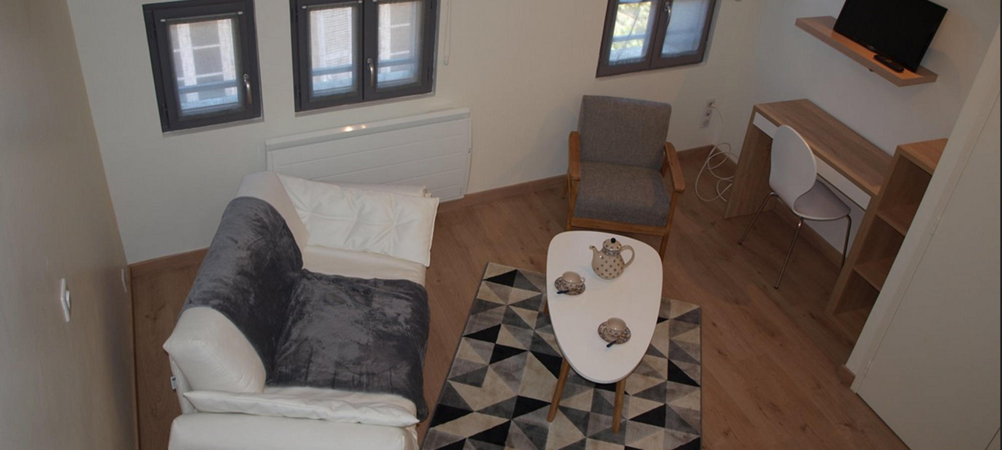 Studio 3, vue sur le salon de la mezzanine