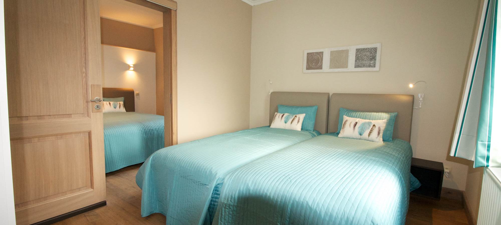 Suite au rez de chaussée, 2 lits single