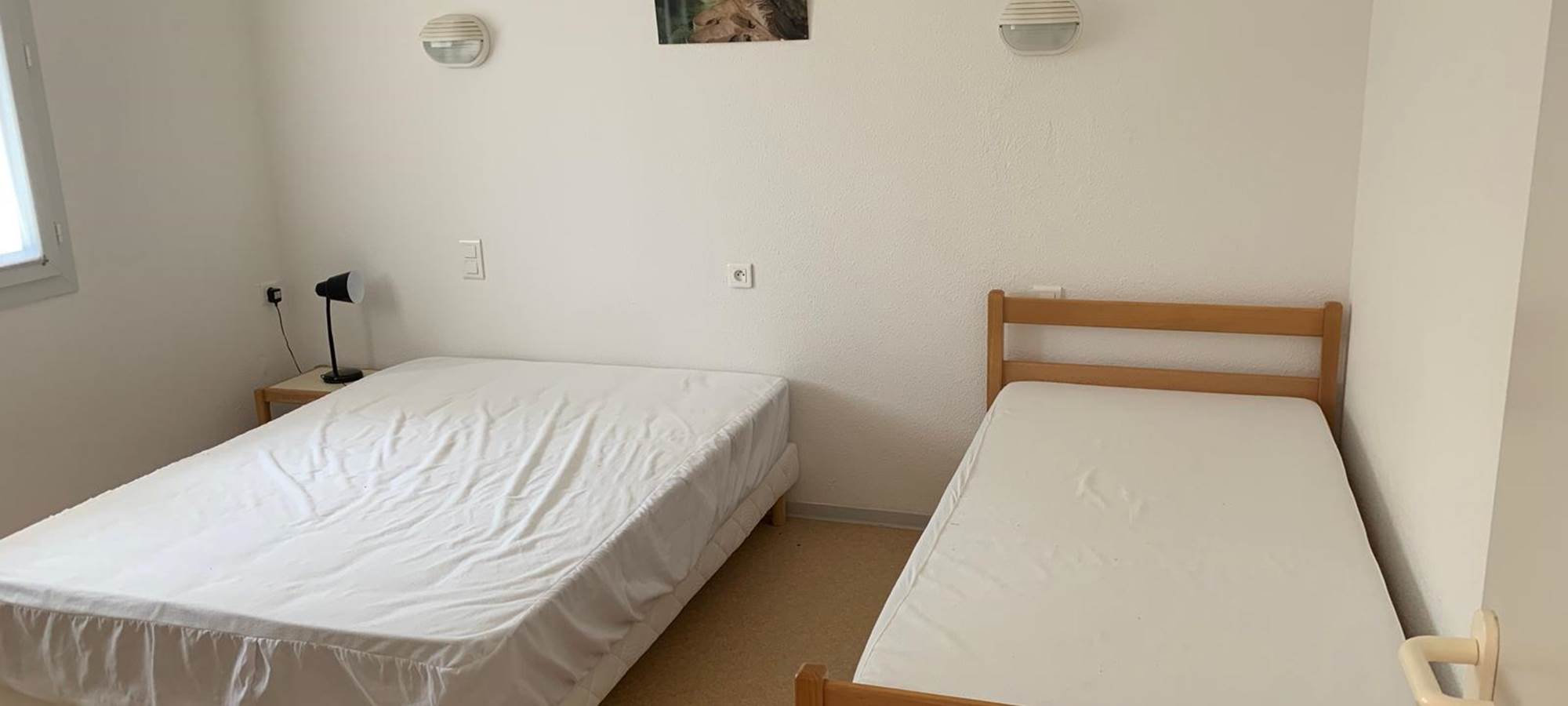 lepetitbois46_Leyme_gîte 21 MODERN PMR_chambre triple