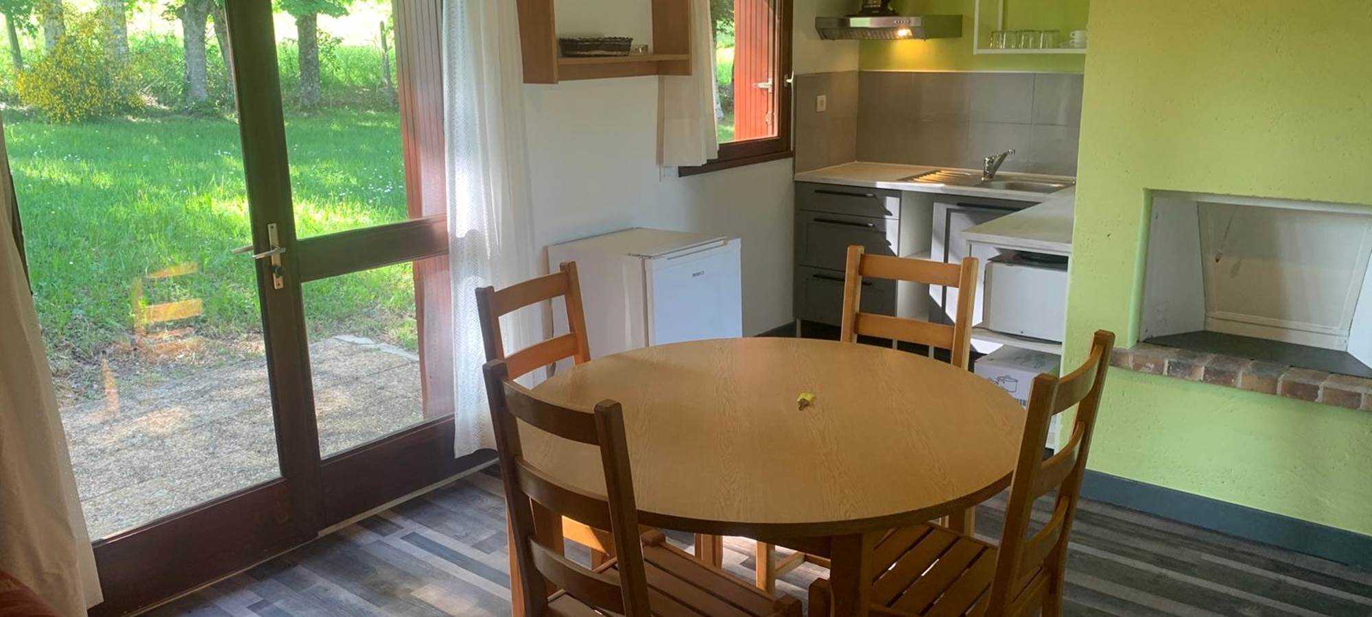 lepetitbois46_Leyme_ModernC_séjour_Gîte 13