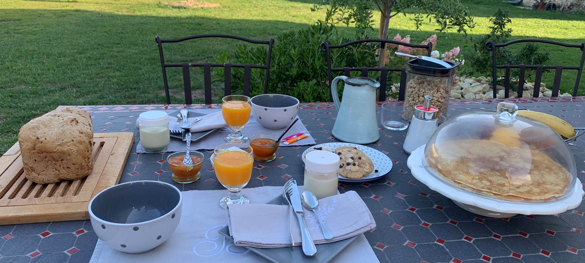 Le petit déjeuner, un matin d'été...