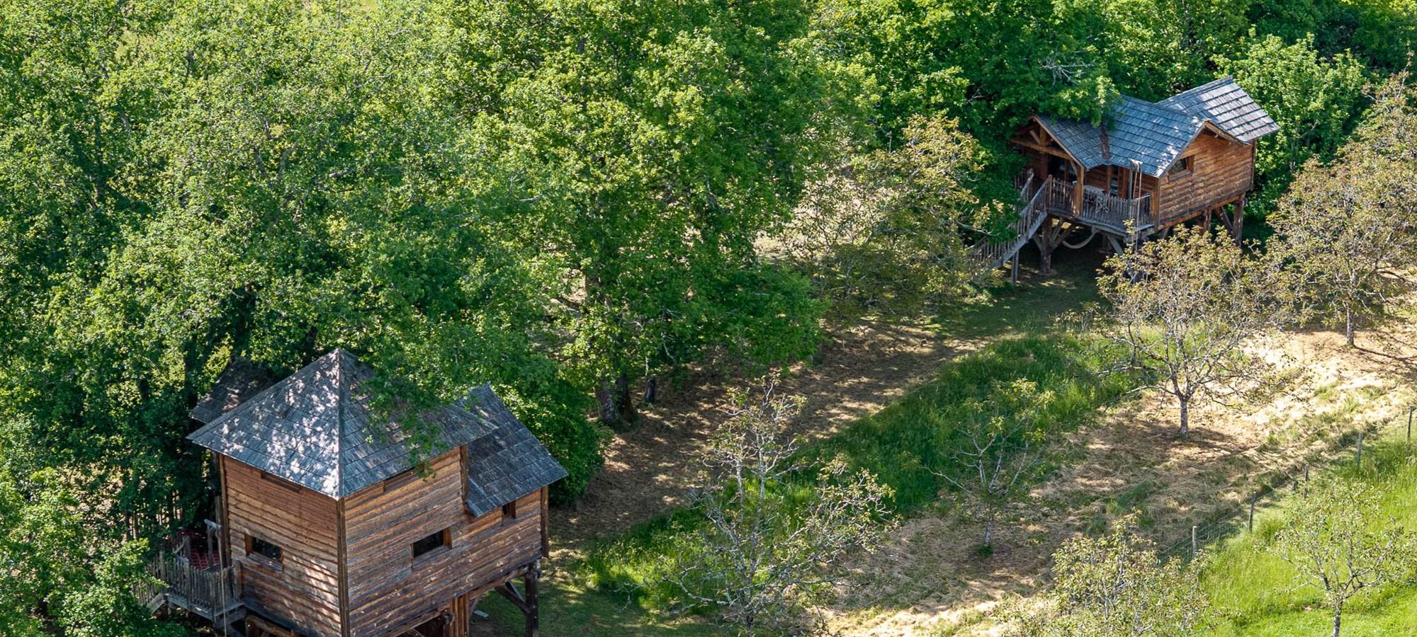 Domaine INYAQAB Cause de Clérans gîte et cabanes perchées crédit photo logadrone