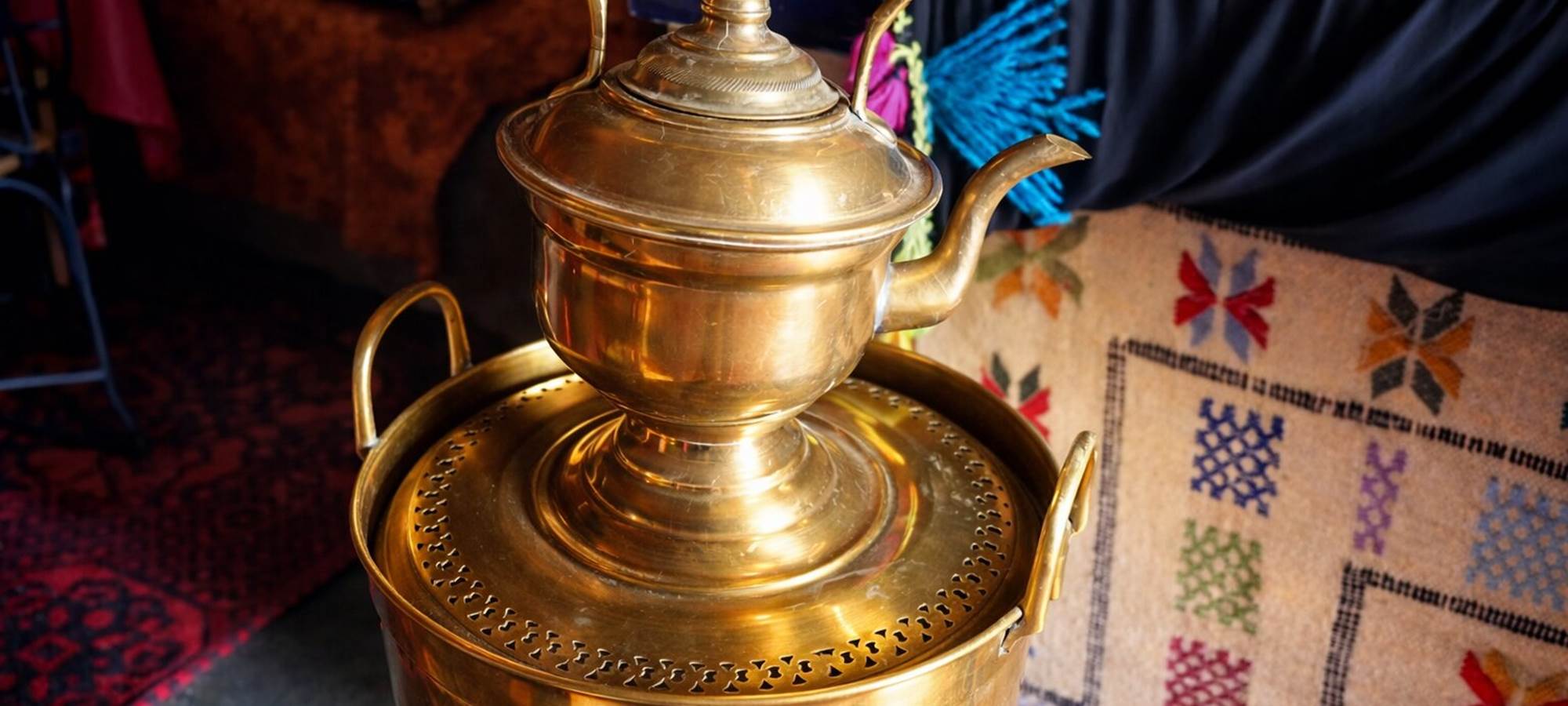 Accessoire traditionnel pour le lavage des mains