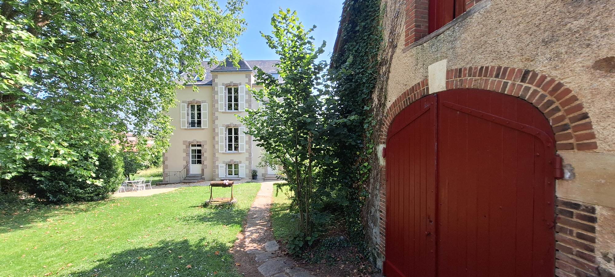 Jardin et Grange du Quatre Feuilles proche Puy du Fou