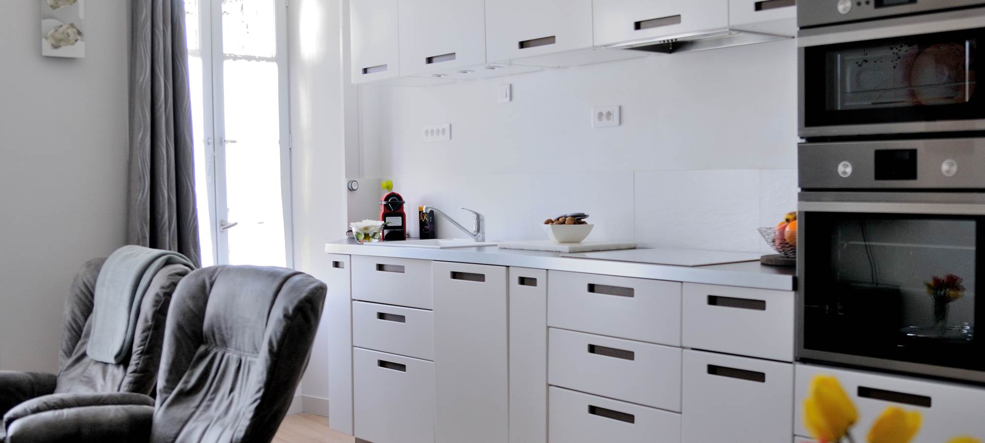 Merci papi Serge d'avoir installé la nouvelle cuisine!