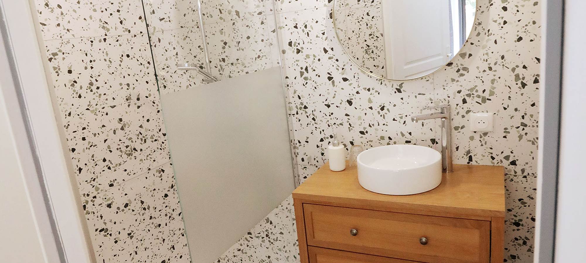 Salle d'eau Pierres Vertes