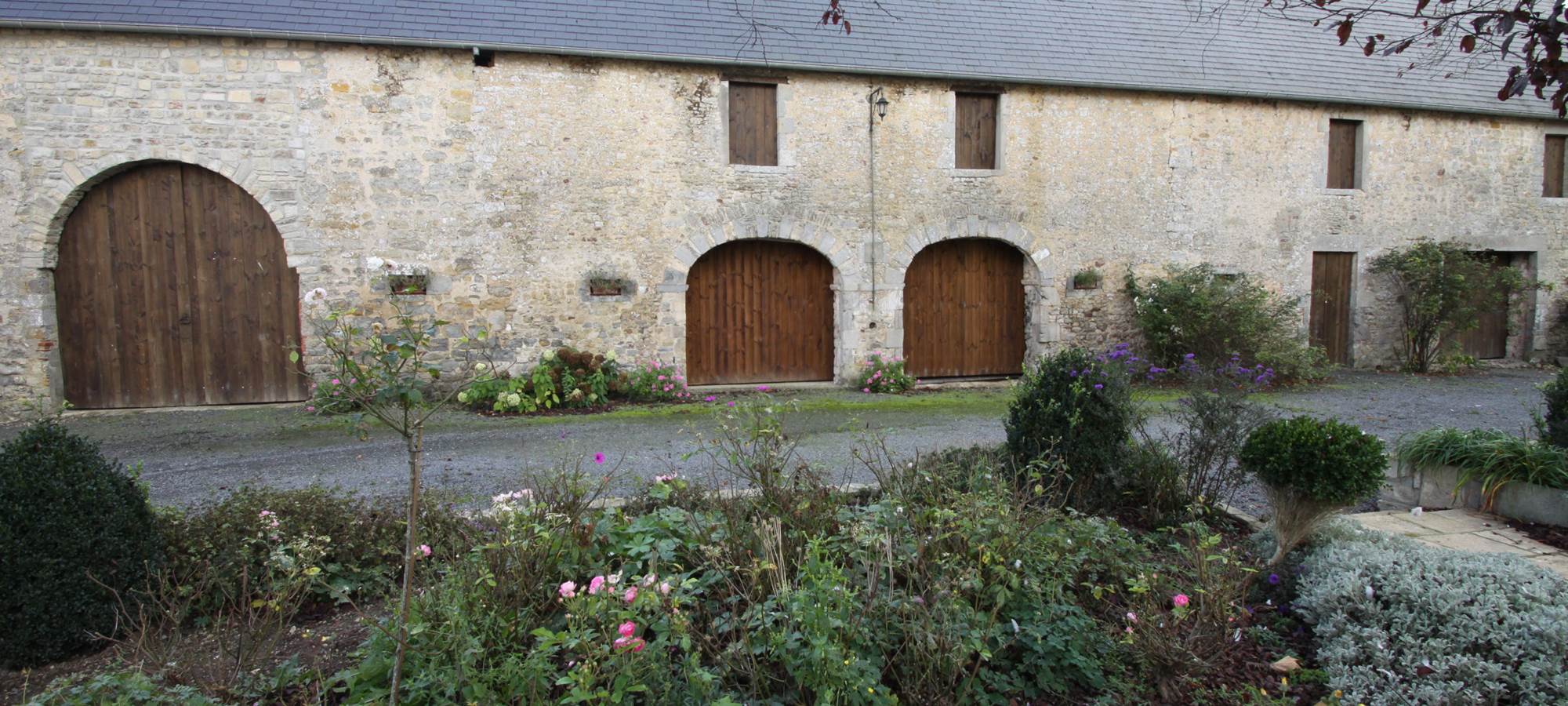 La grange du chateau de vouilly