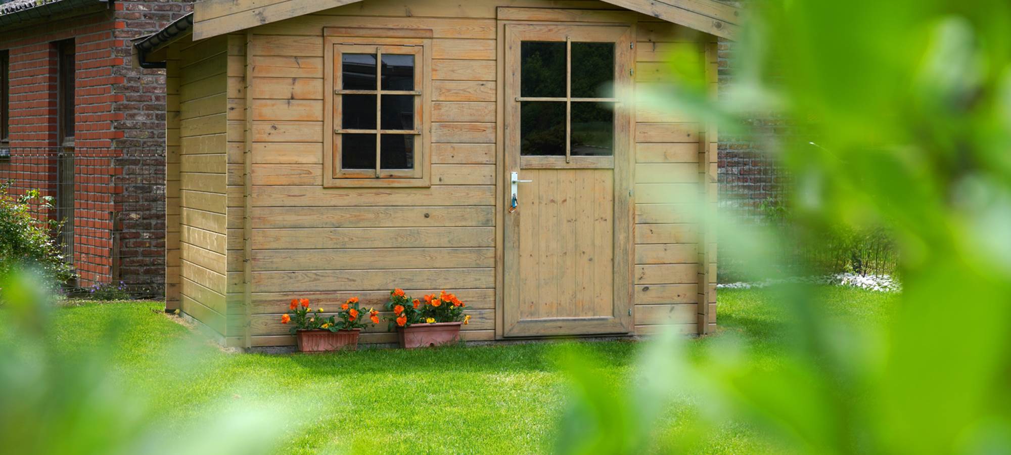 Chalet dans le jardin