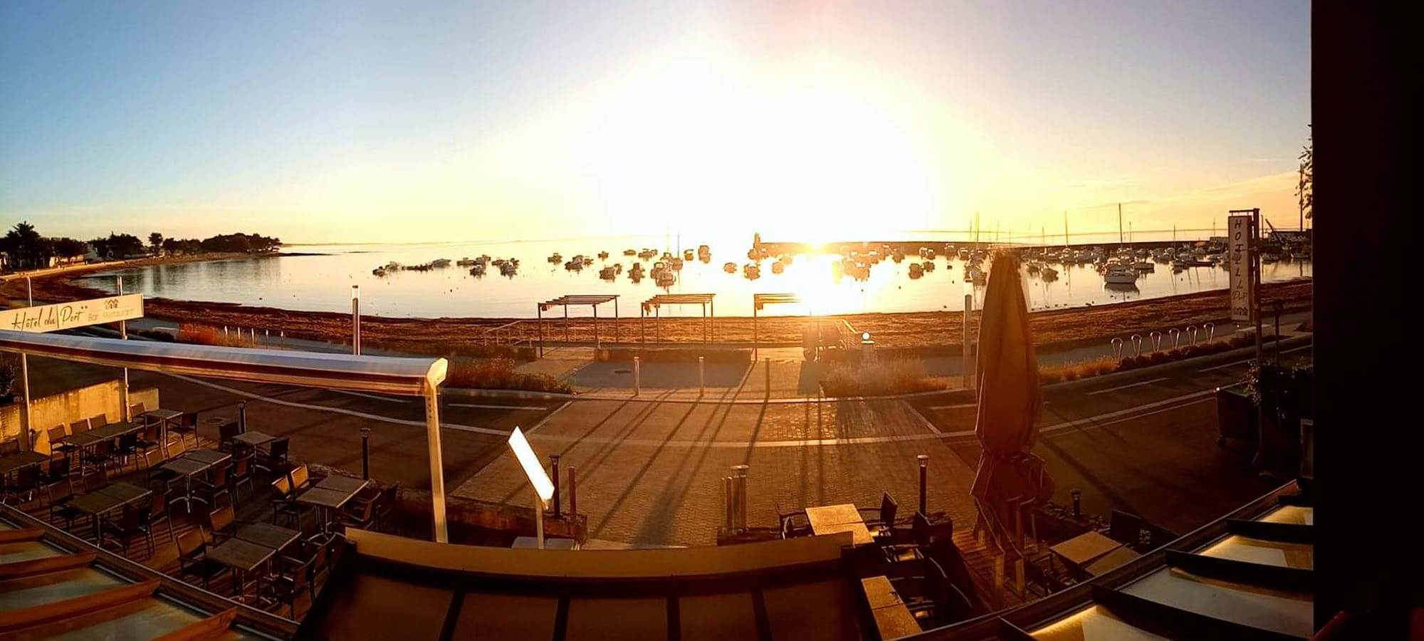 Vue_de_chaque_chambre_sur_le_port