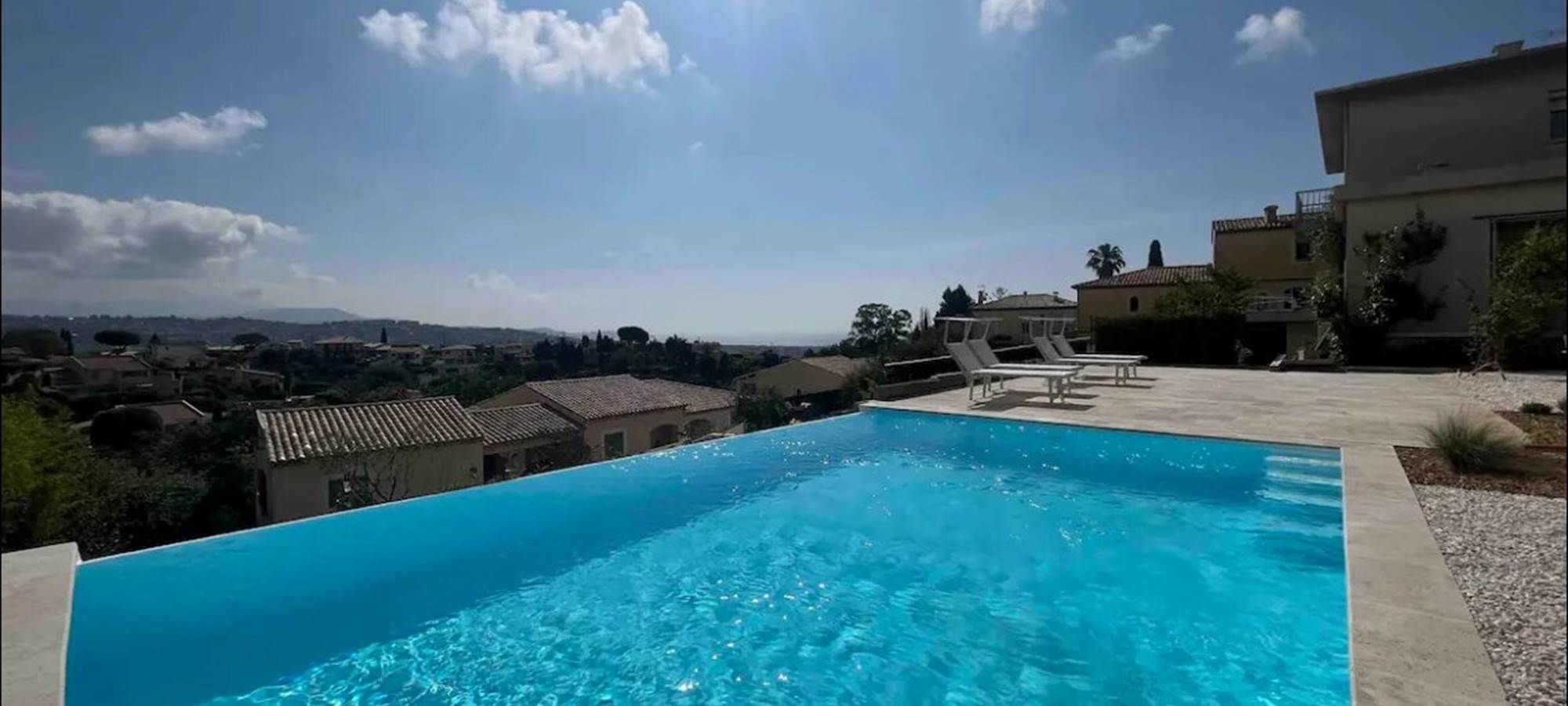 LOU BEL AZUR - La Piscine