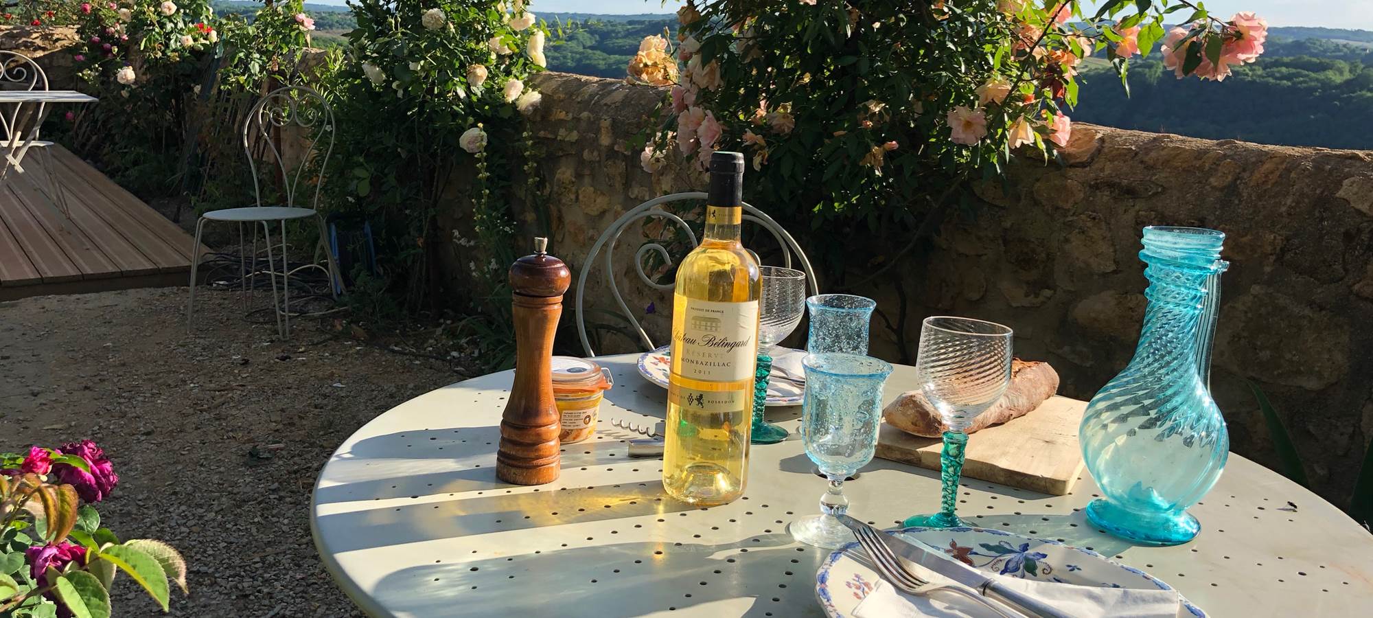 1 Logis à Domme: Picnic dans le jardin