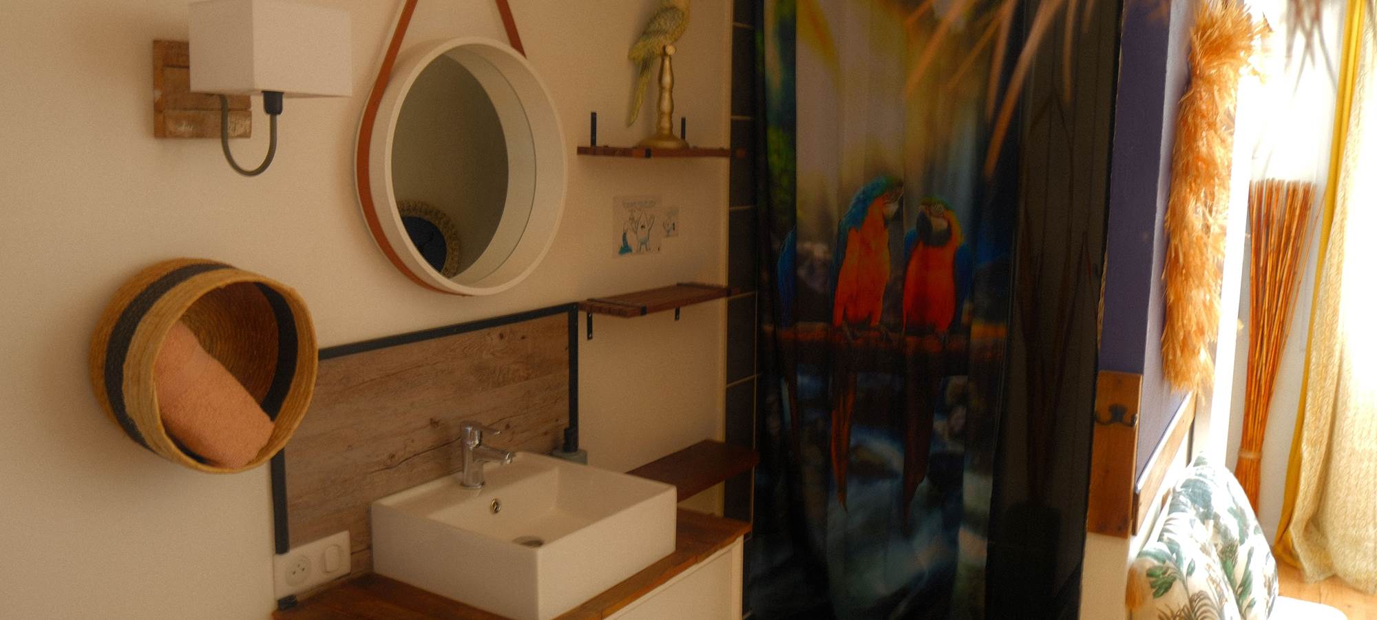 salle de bain tropicale