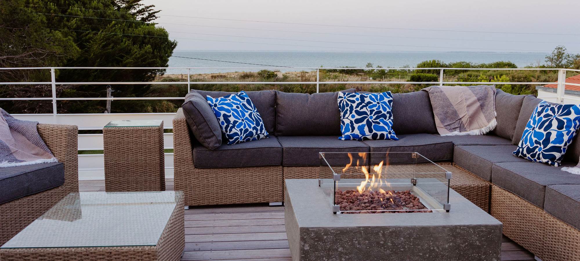 TERRASSE VUE MER DE NUIT XO 17