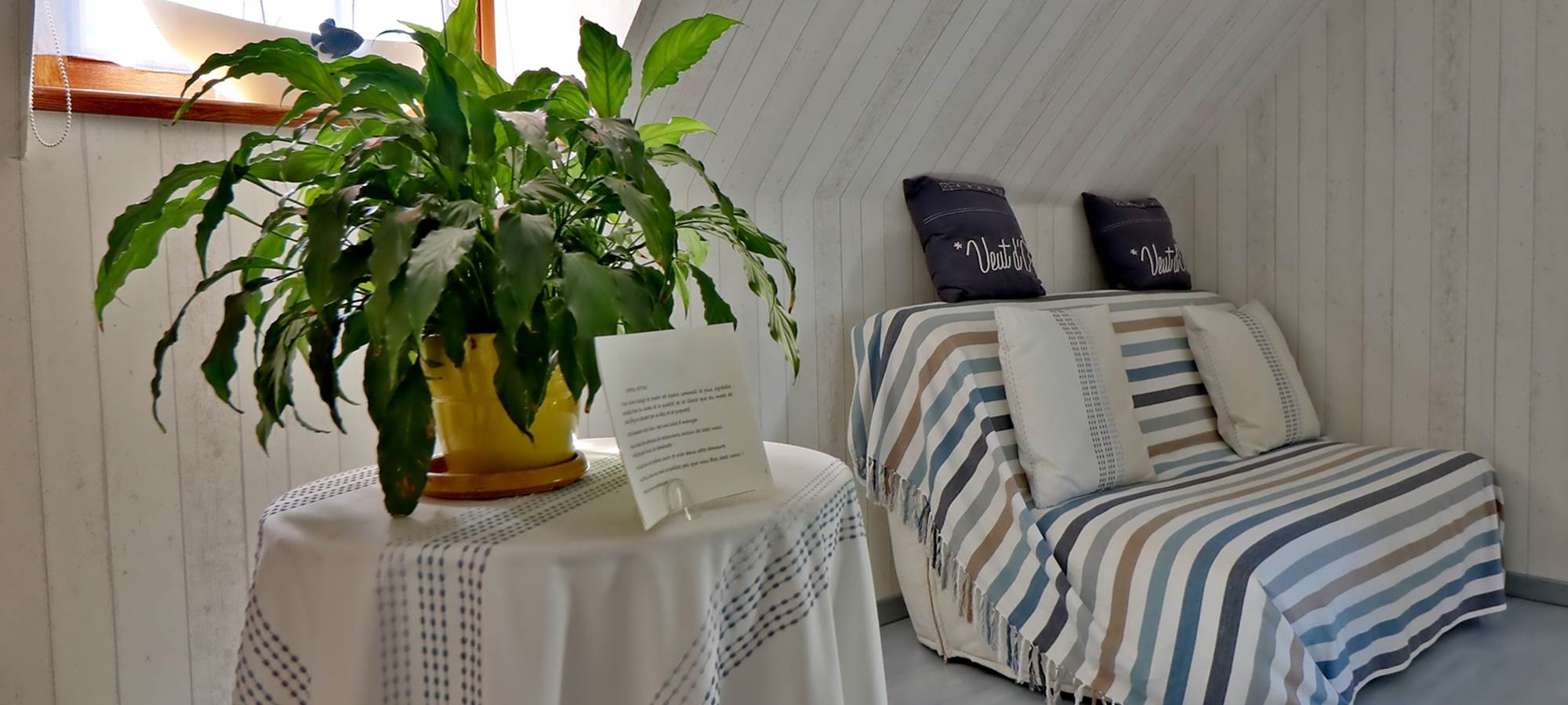 Coin salon Chambre double de Luxe Le Pas de l' Âne Saint Ondras