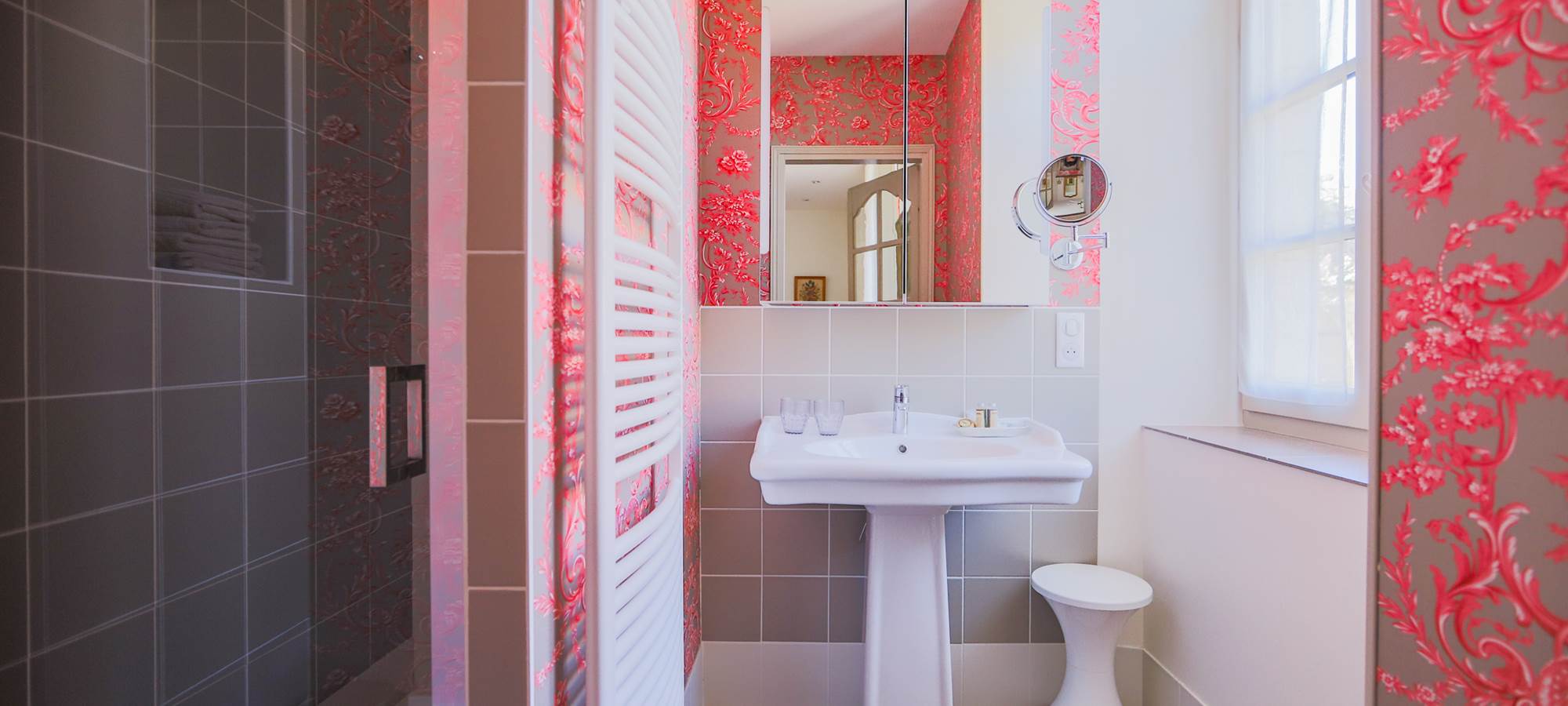 salle-de-bain-3-douche-gite-domme