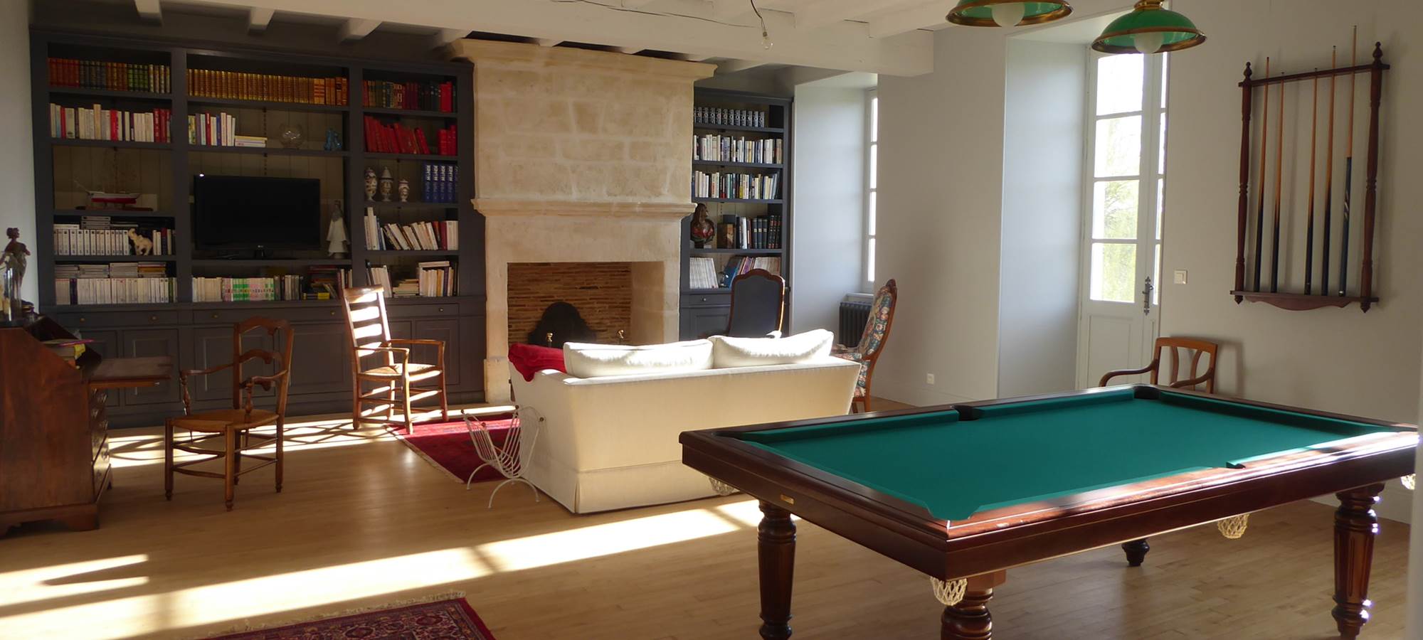 Grand salon, bibliothèque et billard
