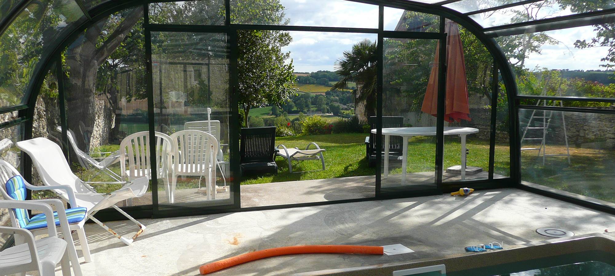 Saint Roch chambres d'hôtes piscine jardin vallée.jpg