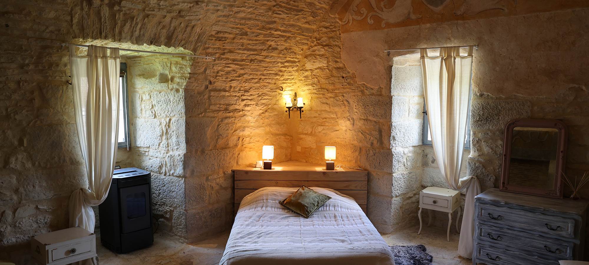 chateau-saint-chamarand-hebergement-groupe-lot-tour-medievale-chambre-reine