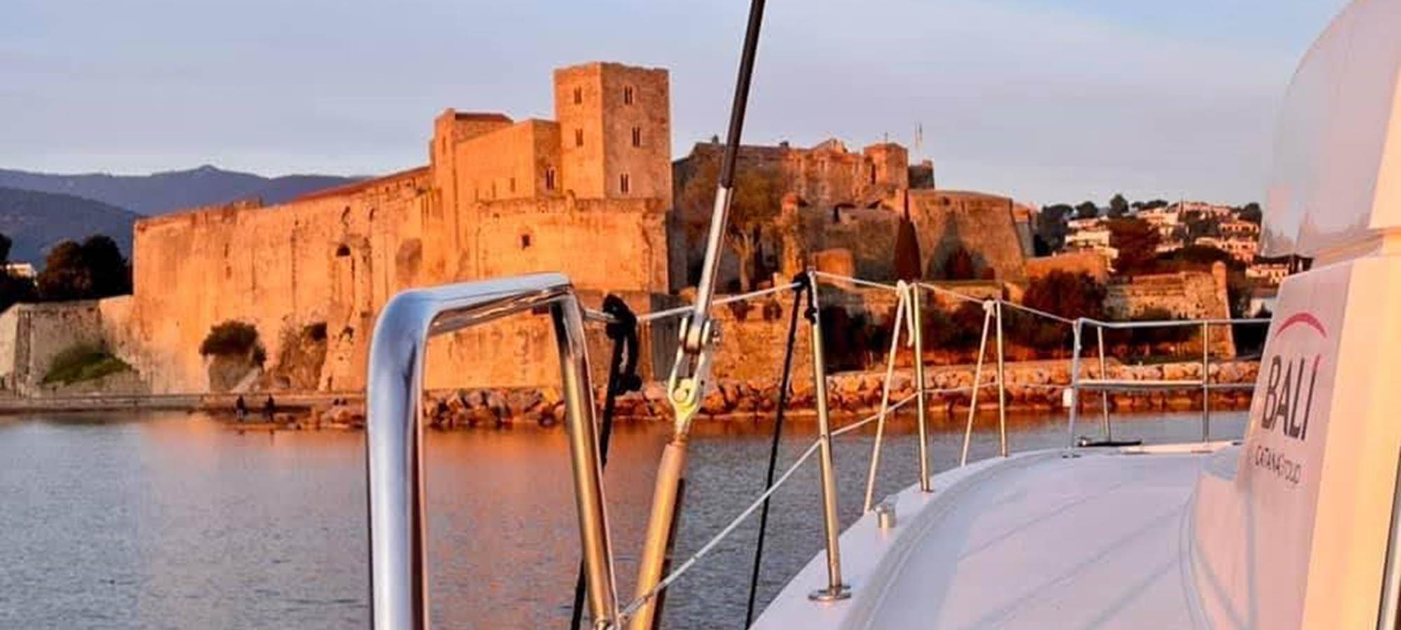 3-activité-catamaran-maraval-vue-bateau