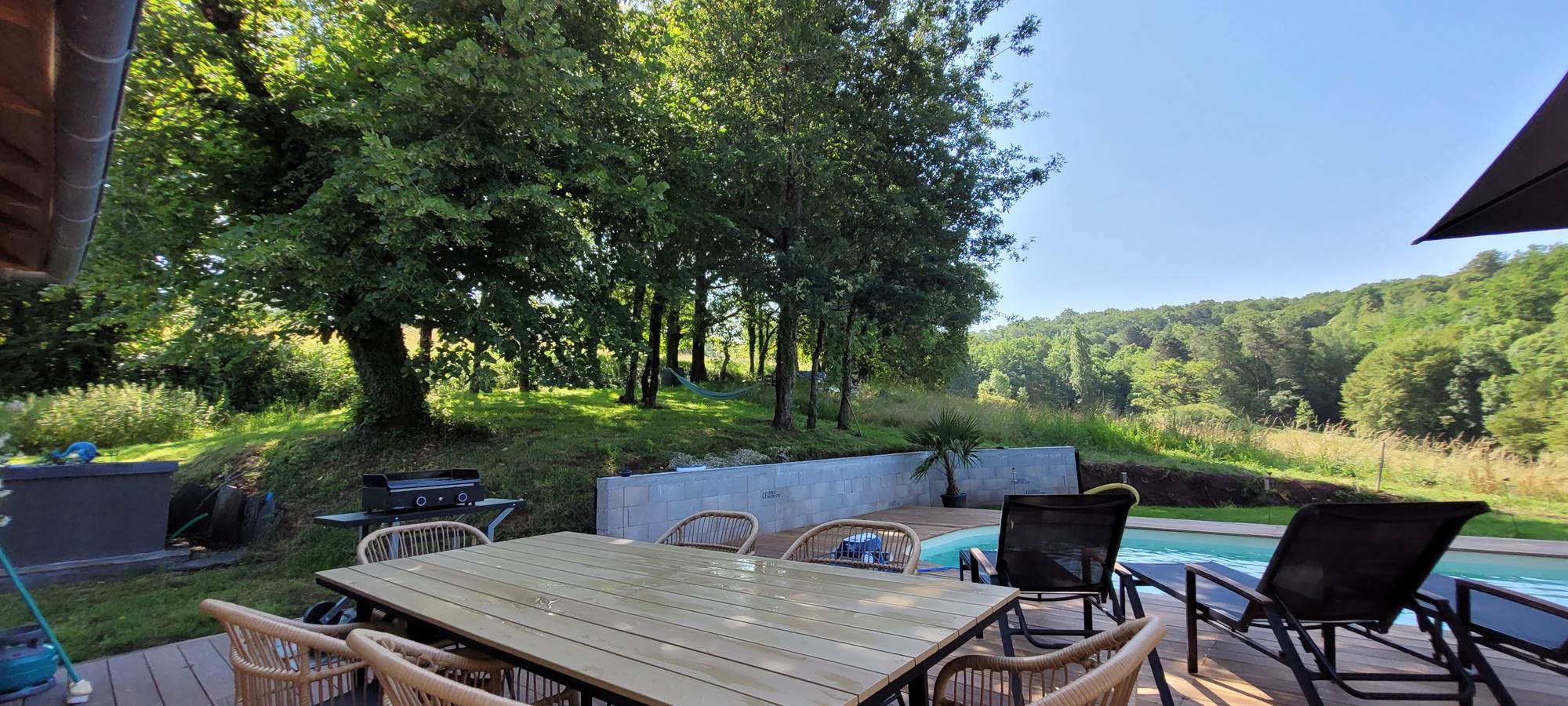 Table de jardin extérieure