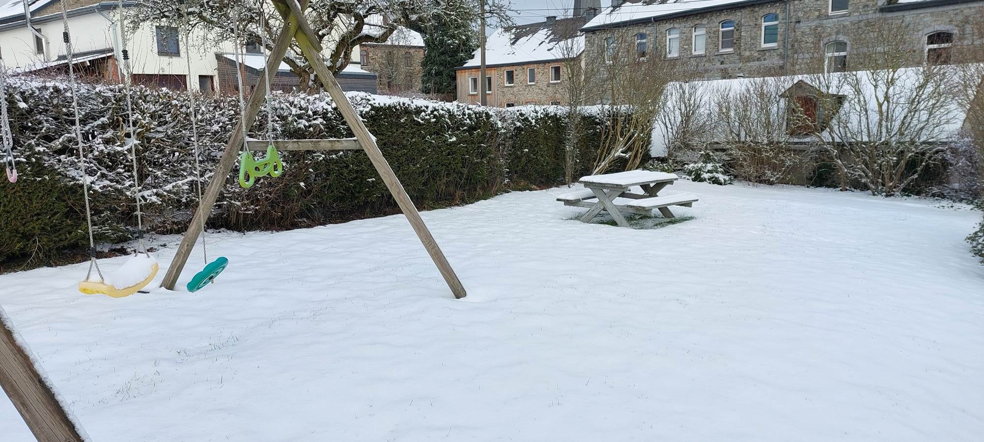 jardin du logis sous la neige