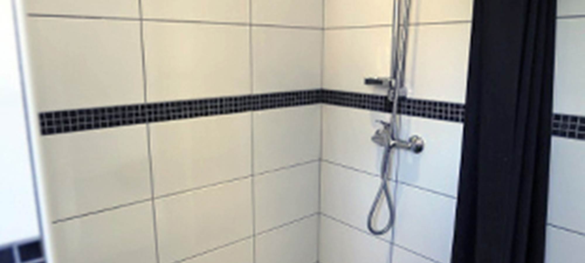 hebergement-chambre-yucca salle de bain