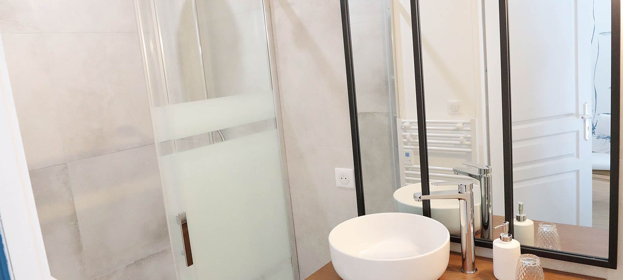 Salle d'eau Pierres Bleues