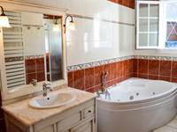 Salle de bain douche et baignoire rdc