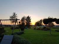 Jardin et aire de jeux à la Chabetaine