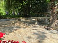 TERRASSE AU BORD DE LA RIVIERE