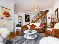 LE PETIT SALON
