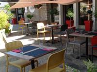 deuxième terrasse ombragée