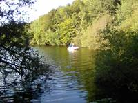 Des pêcheurs sur le lac