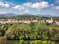 vue-generale-cambo-les-bains-village.jpg