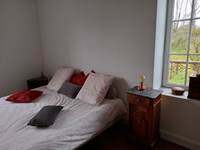 Chambre rouge, Maison d’hôtes la Babinerie,  Saint Léonard de Noblat, Haute Vienne, Nouvelle Aquitaine,