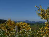 Le Puy de Dôme au printemps