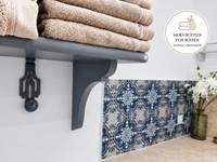 Salle de bain de charme avec linge de maison fourni