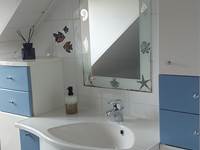 06_gite_l_ecureuil_namur_wepion_lavabo_meuble_miroir_sdb_namur_wepion_2025.jpg