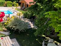 Lerougeetblanc-chambre hote gite-auxerre yonne bourgogne franche comté-piscine spa sauna hammam jacuzzi-famille couple mariage-repas dégustation- repos calme campagne-guedelon vezelay chablis joigny_CoinJardin2