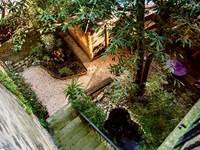 Jardin avec jacuzzi