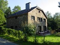 La maison vue du chemin