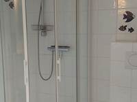05_gite_l_ecureuil_namur_wepion_douche_salle_de_bain_2025.jpg.