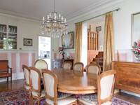salle à manger et cuisine