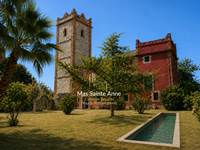 Mas Sainte Anne, Demeure catalane