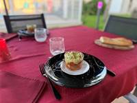repas-sur-demande-entree-plat-dessert-cafe-local-mas-des-anges_soussans-margaux_couple-famille