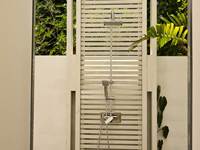 Douche extérieure
