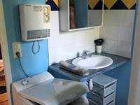 Gîte les Mazets du Rouret - Salle d'eau machine à laver le linge