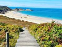 Direction plage de sable fin