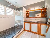 Salle de bain à l'étage