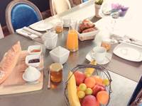 Table petit déjeuner